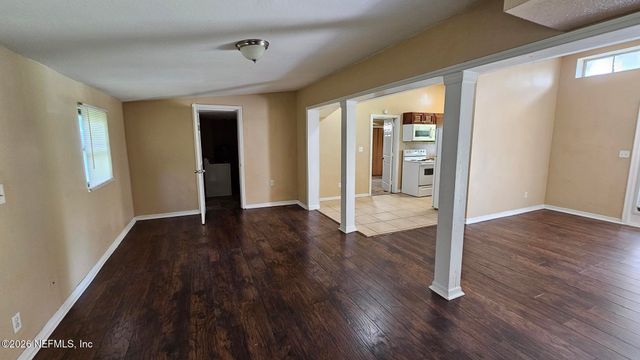 10418 LOYOLA DRIVE N Drive N, Jacksonville, FL 32218