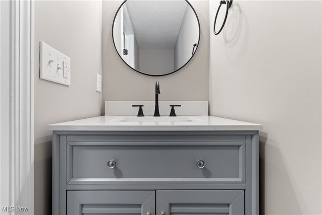 410 Columbine Avenue, Akron, OH 44312