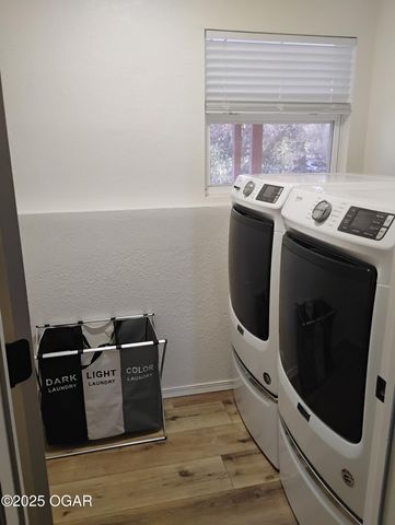 609 Barton Place, Neosho, MO 64850