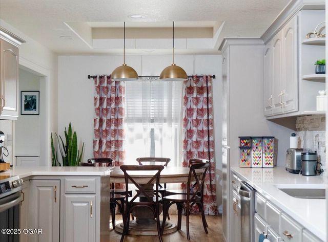 609 Barton Place, Neosho, MO 64850