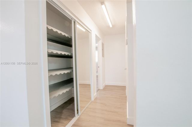 300 S Luna Court 2, Hollywood, FL 33021