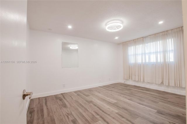 300 S Luna Court 2, Hollywood, FL 33021