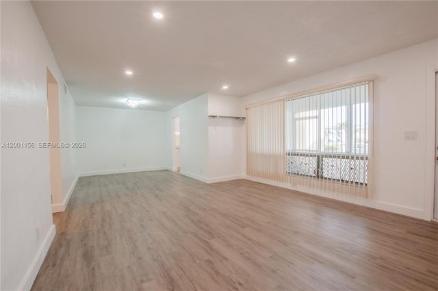 300 S Luna Court 2, Hollywood, FL 33021