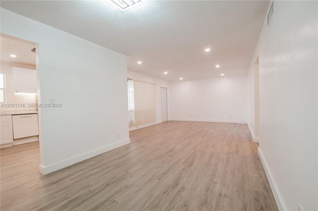 300 S Luna Court 2, Hollywood, FL 33021