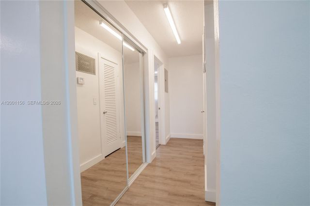 300 S Luna Court 2, Hollywood, FL 33021