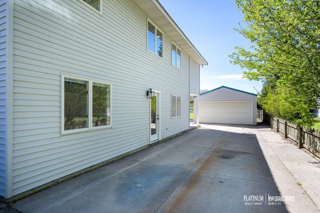 13395 Lime Lake Drive Ne, Solon Twp, MI 49345