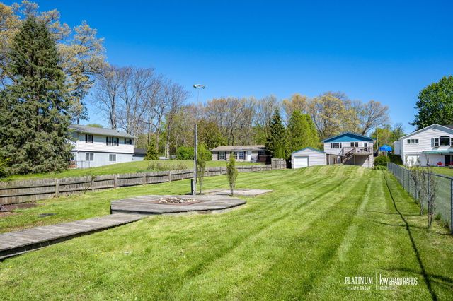 13395 Lime Lake Drive Ne, Solon Twp, MI 49345