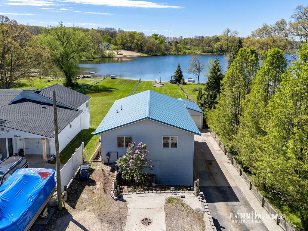 13395 Lime Lake Drive Ne, Solon Twp, MI 49345