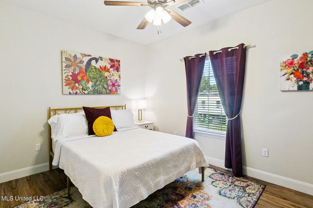 378 Woodman Avenue, Pass Christian, MS 39571