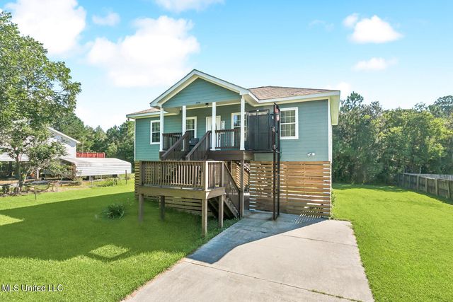 378 Woodman Avenue, Pass Christian, MS 39571
