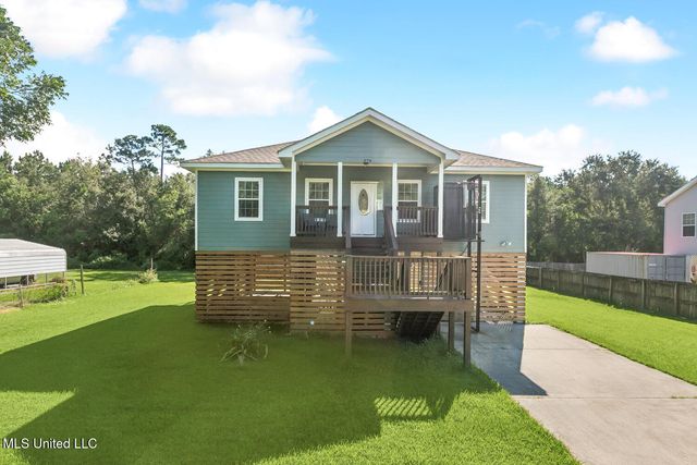 378 Woodman Avenue, Pass Christian, MS 39571