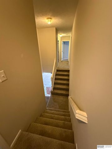 110 Fleetwood Drive, Papillion, NE 68133