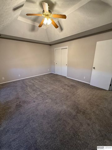 110 Fleetwood Drive, Papillion, NE 68133