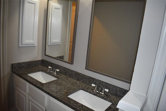 5321 Village Springs Drive, Kingwood, TX 77339