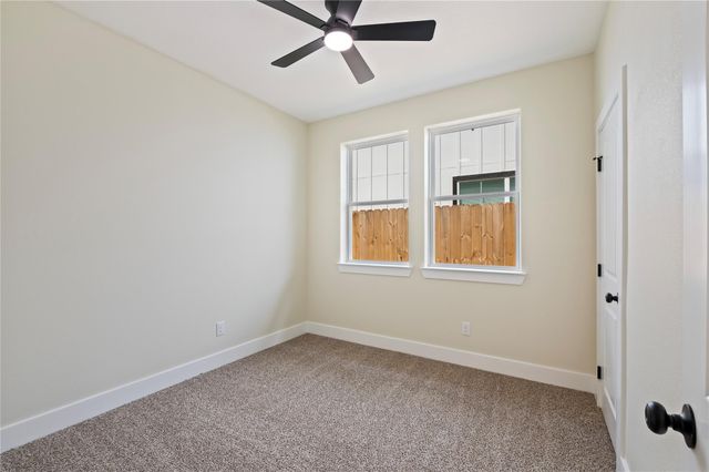 219 E Southland Avenue, Alvin, TX 77511