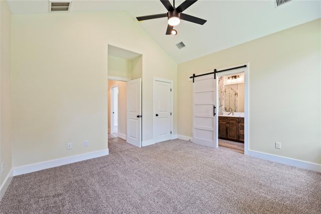 219 E Southland Avenue, Alvin, TX 77511