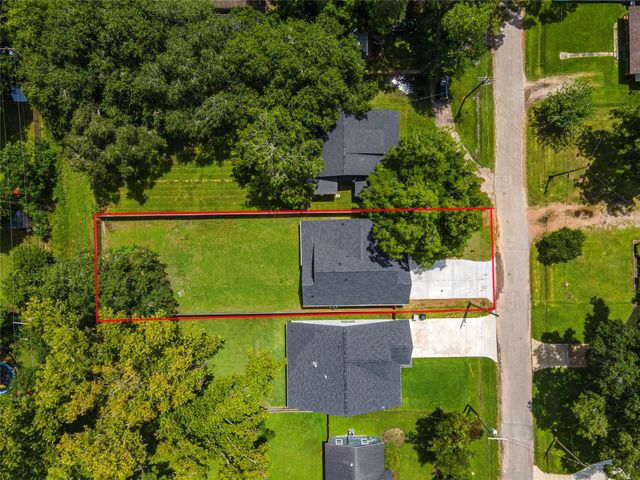 219 E Southland Avenue, Alvin, TX 77511