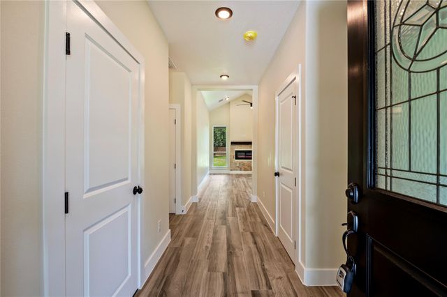 219 E Southland Avenue, Alvin, TX 77511