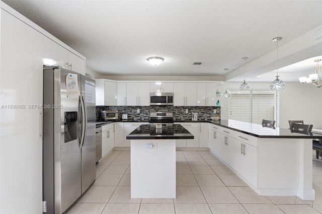 14152 SW 154th Ct, Miami, FL 33196