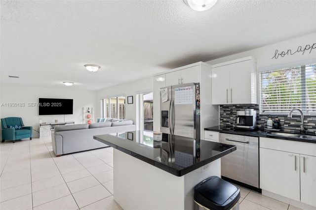 14152 SW 154th Ct, Miami, FL 33196