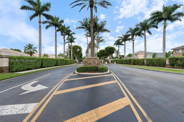 14152 SW 154th Ct, Miami, FL 33196