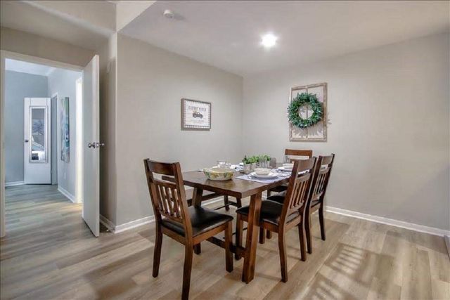 2125 Augusta Drive 63, Houston, TX 77057