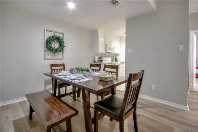 2125 Augusta Drive 63, Houston, TX 77057