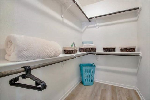 2125 Augusta Drive 63, Houston, TX 77057