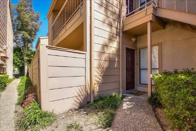 2125 Augusta Drive 63, Houston, TX 77057