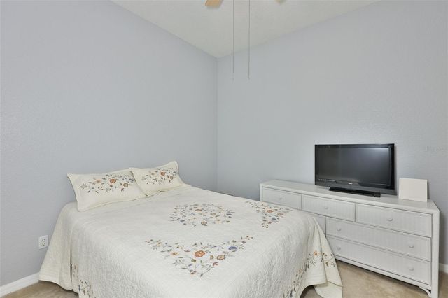 1050 REGAL MANOR WAY, Sun City Center, FL 33573
