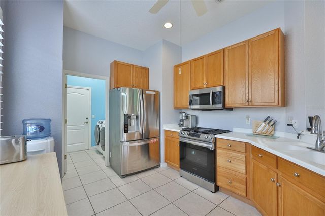 1050 REGAL MANOR WAY, Sun City Center, FL 33573