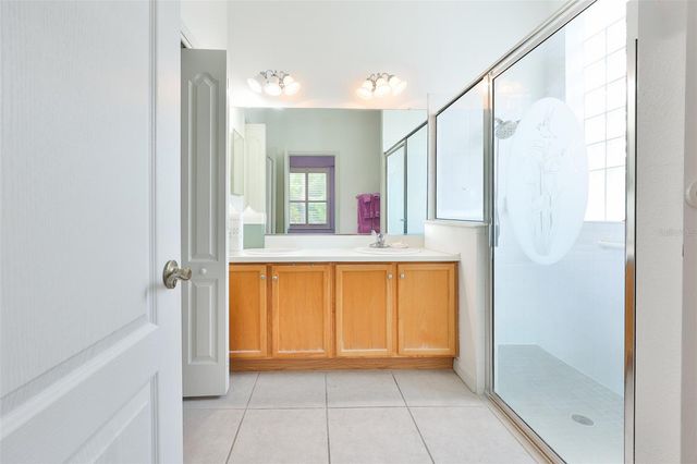 1050 REGAL MANOR WAY, Sun City Center, FL 33573
