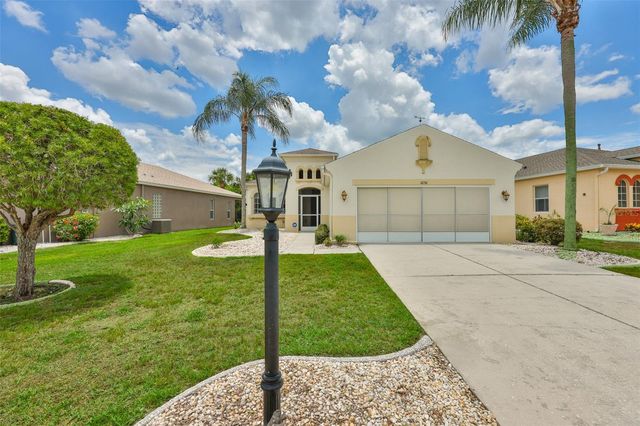 1050 REGAL MANOR WAY, Sun City Center, FL 33573