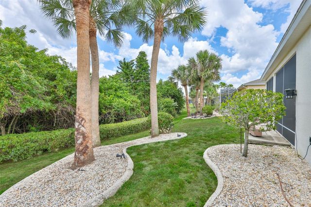 1050 REGAL MANOR WAY, Sun City Center, FL 33573