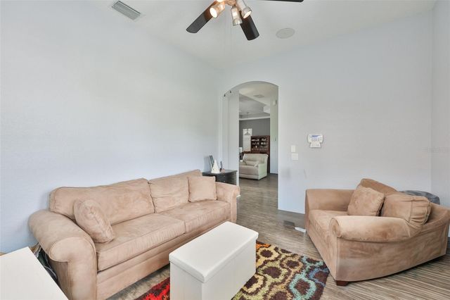 1050 REGAL MANOR WAY, Sun City Center, FL 33573