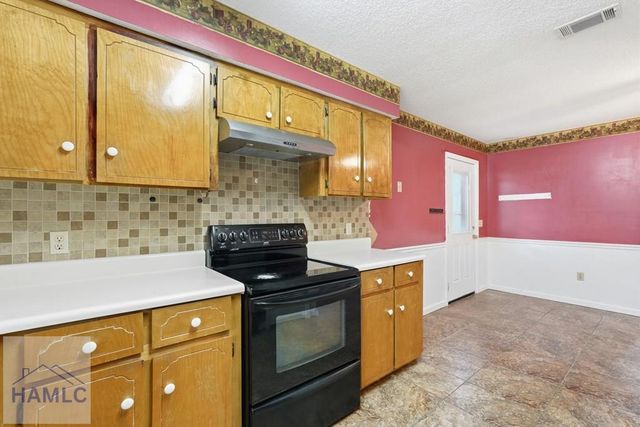 326 Nottingham Way, Hinesville, GA 31313