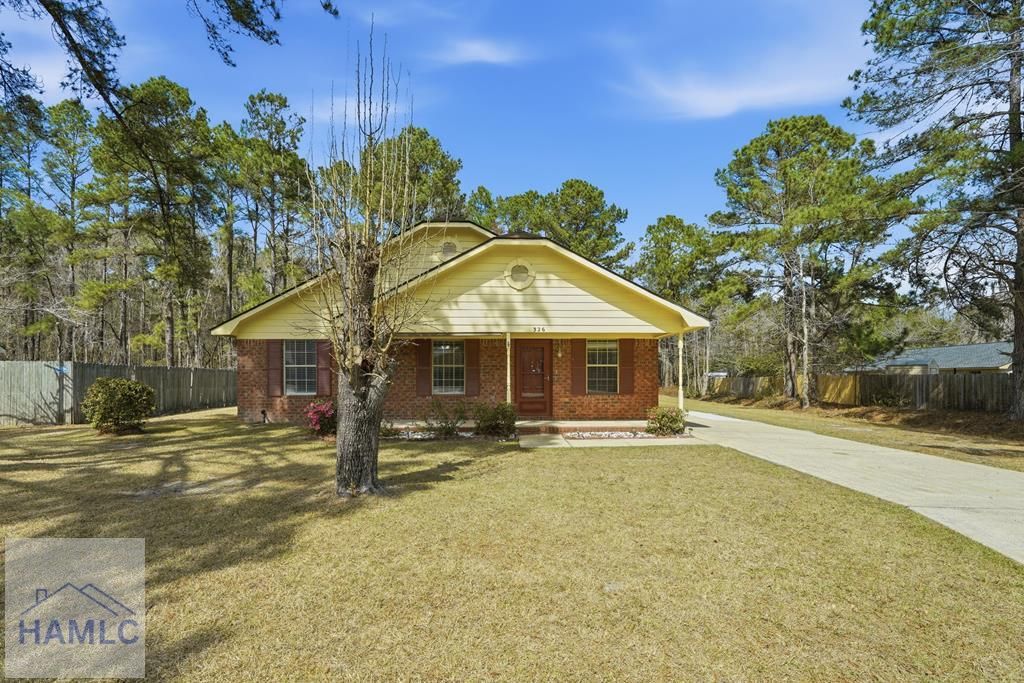 326 Nottingham Way, Hinesville, GA 31313