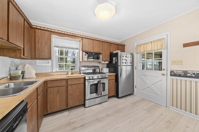 730 Georges AVENUE, Brookfield, WI 53045