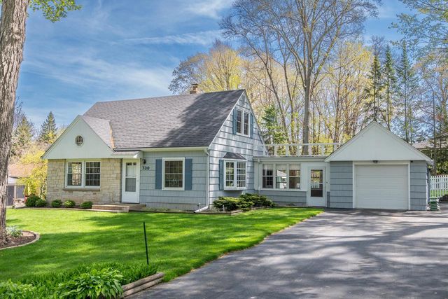 730 Georges AVENUE, Brookfield, WI 53045