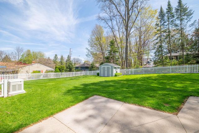 730 Georges AVENUE, Brookfield, WI 53045