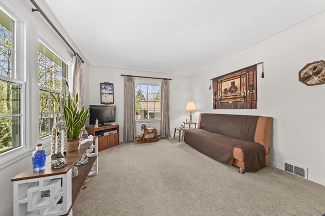730 Georges AVENUE, Brookfield, WI 53045