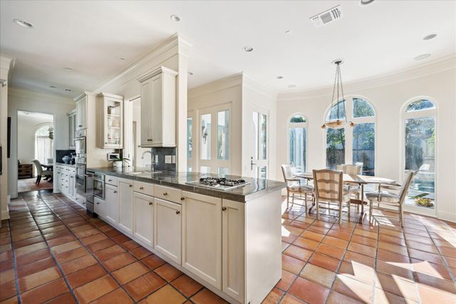 1804 Bolsover Street, Houston, TX 77005