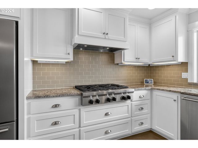 1330 FISHER Rd, Roseburg, OR 97471