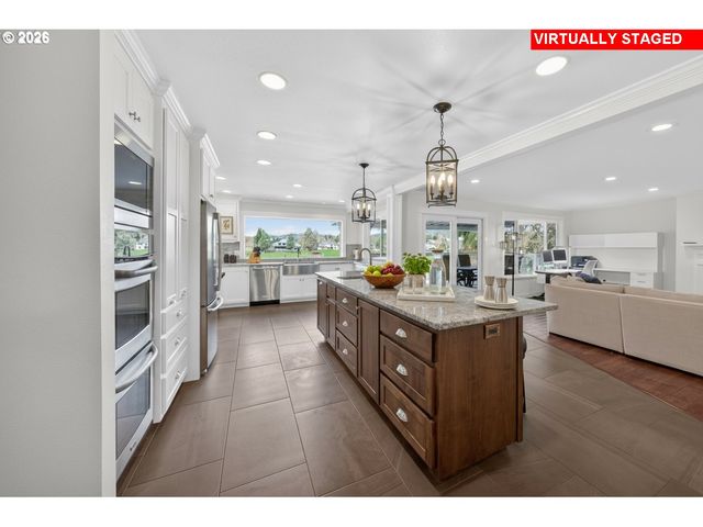 1330 FISHER Rd, Roseburg, OR 97471