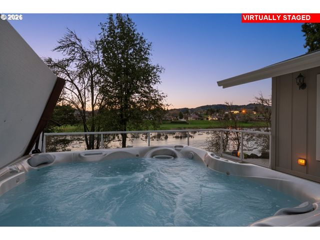 1330 FISHER Rd, Roseburg, OR 97471