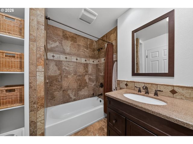 1330 FISHER Rd, Roseburg, OR 97471