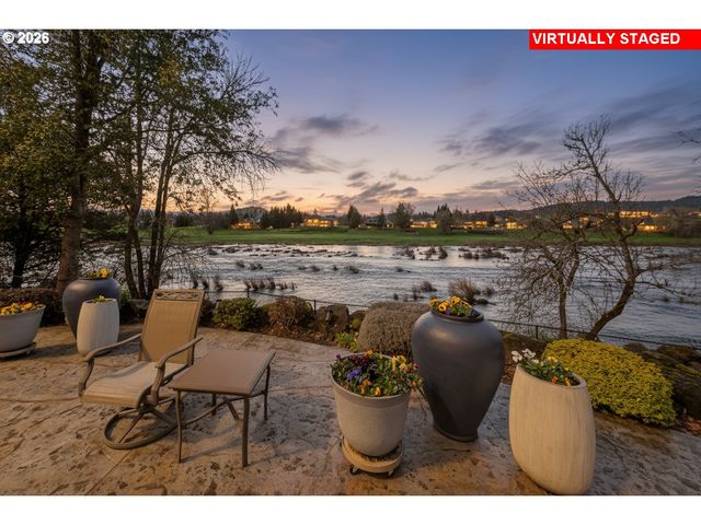 1330 FISHER Rd, Roseburg, OR 97471