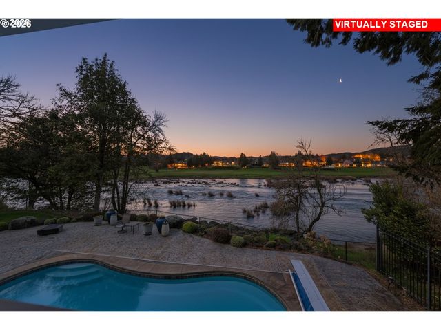 1330 FISHER Rd, Roseburg, OR 97471