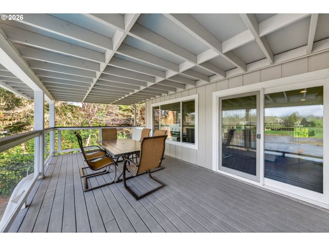 1330 FISHER Rd, Roseburg, OR 97471