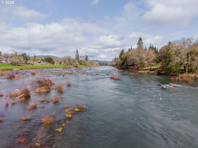 1330 FISHER Rd, Roseburg, OR 97471